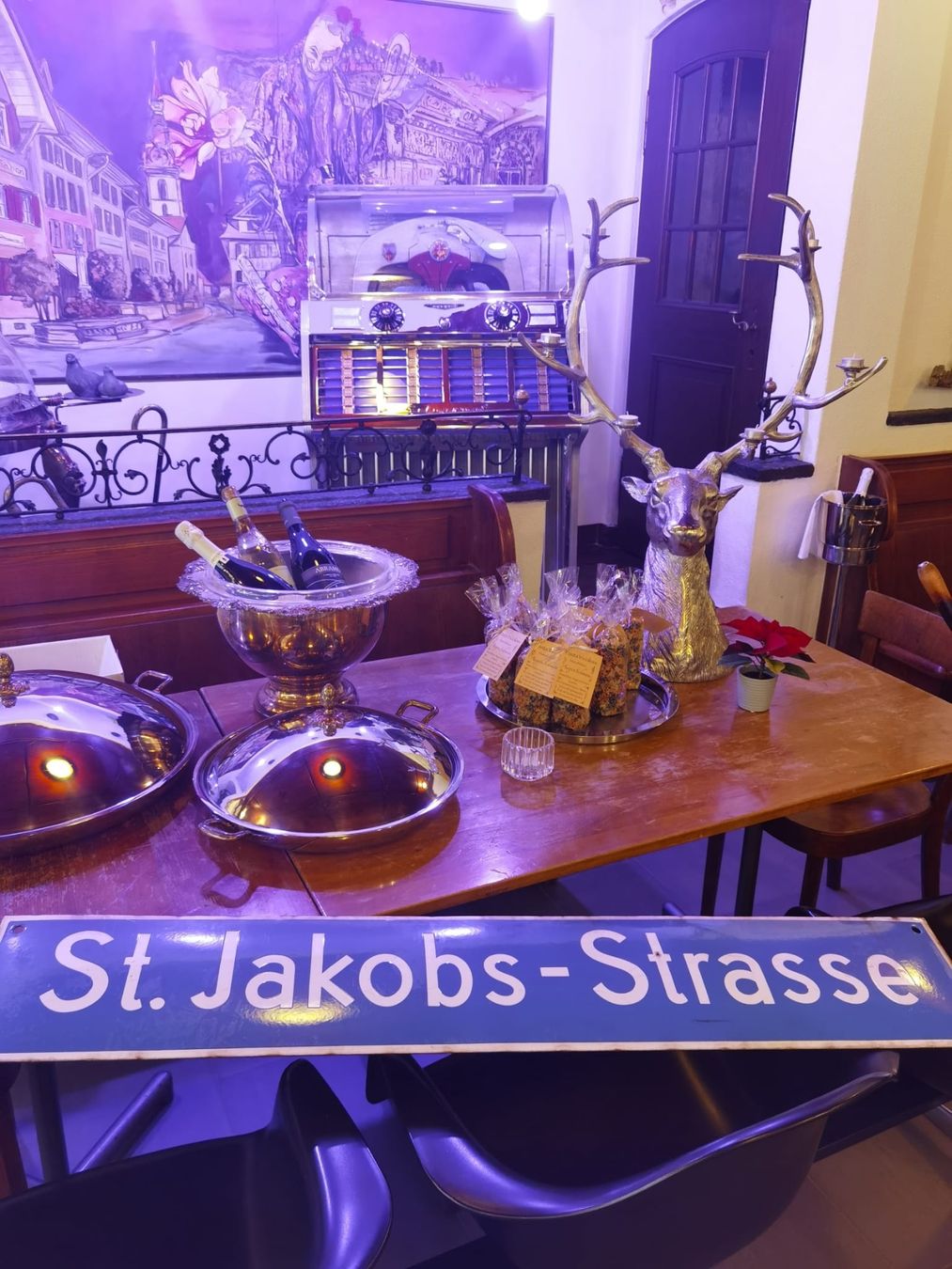 Schilder: Emailschild Basel – Gebraucht aus Zofingen von celebridade