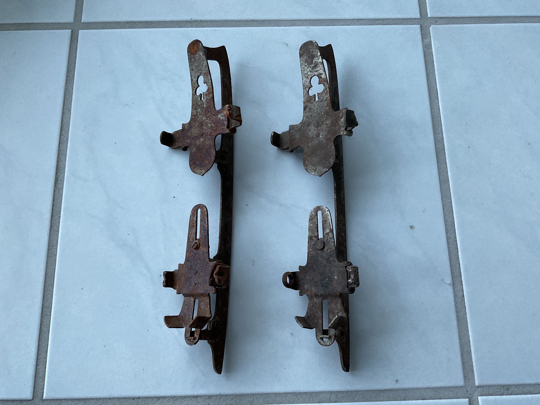 Pattini da ghiaccio: Antike Schlittschuhe – Usato da Adliswil venduto da bei_2b57 1