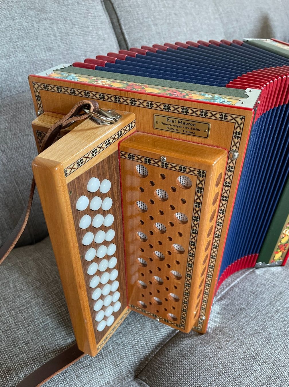 Instruments de musique: Mauron-Örgeli 3-chörig – D'occasion à Därstetten par pos_w5ss 1