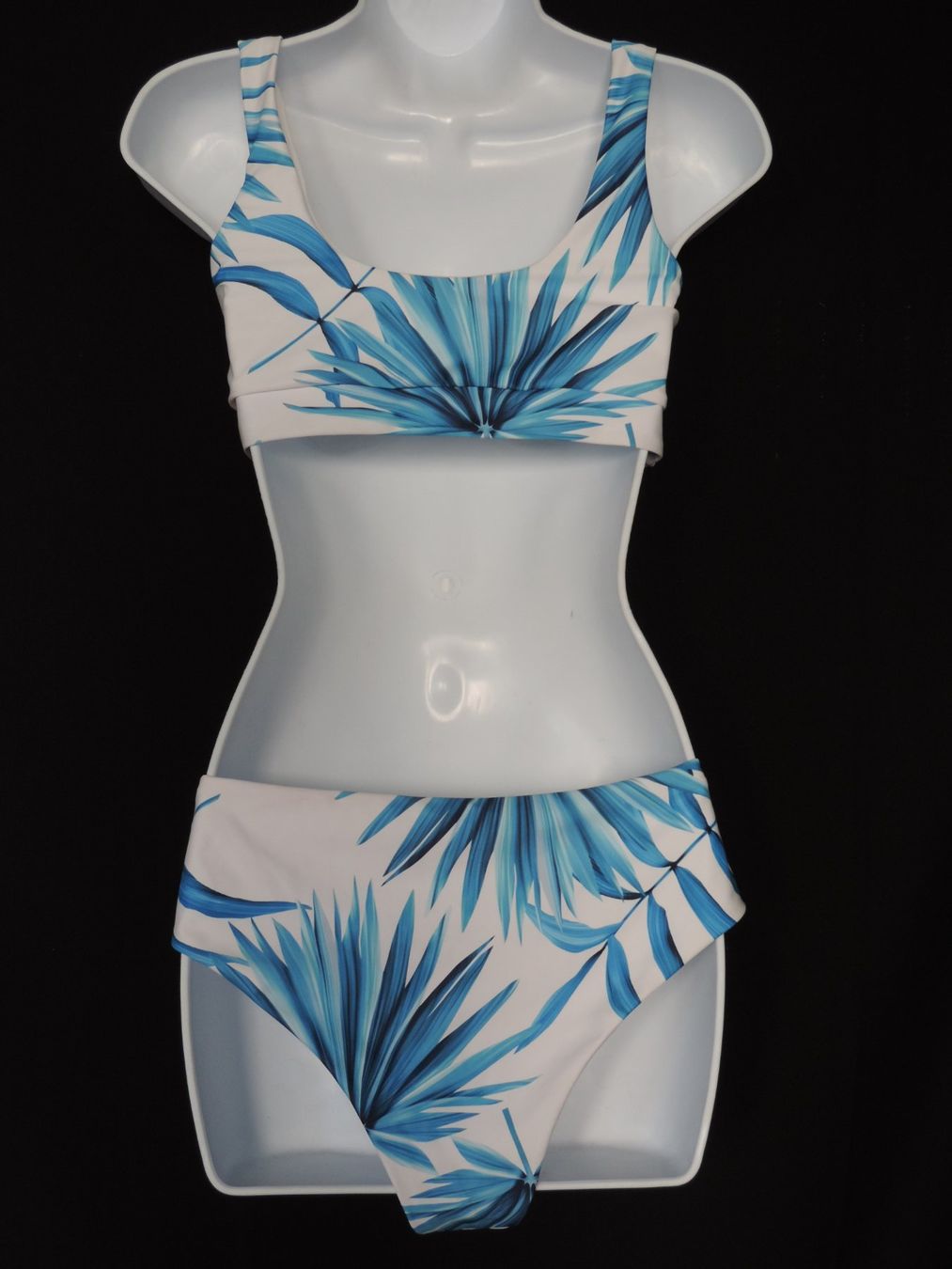 Costumi da bagno & Bikini: maillot de bains bleu blanc tropical – Usato da Genève venduto da Axelle333 7