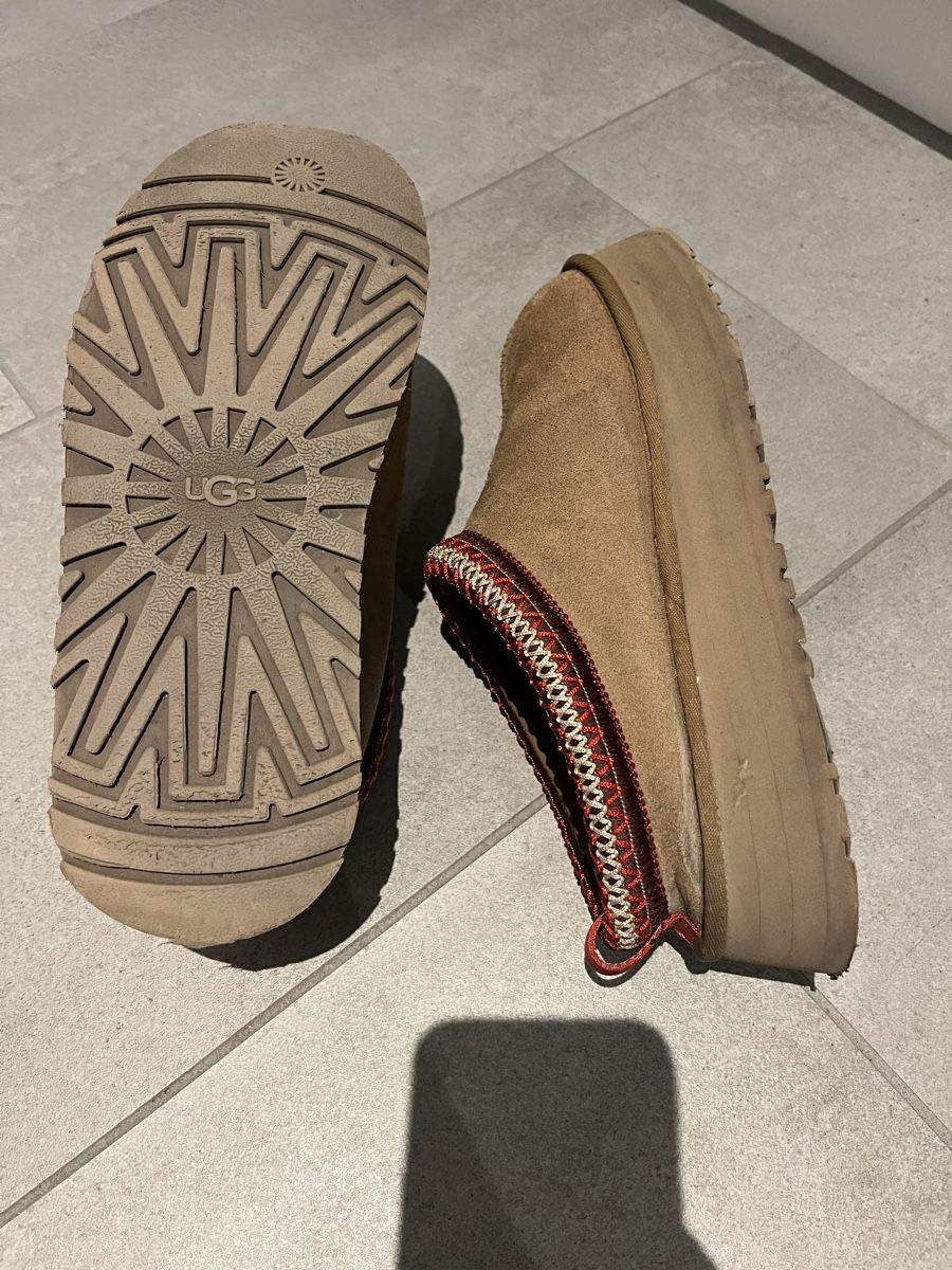 Ugg Chaussures hommes: UGG Tazz, Grösse 39 – D'occasion à Eschenbach SG par lena.0112 3