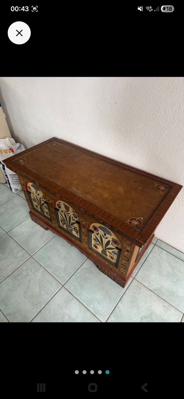 Coffres: Antike Holz-Truhe mit Handbemalung – D'occasion à Winterthur par _lxeah 4