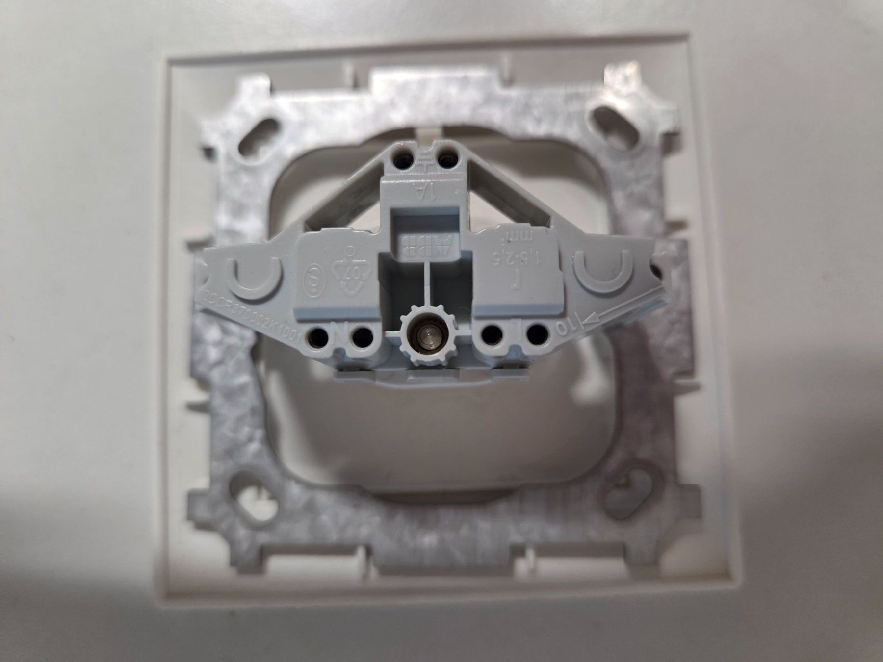 ABB Fiches d'alim.: ABB Steckdose T13 Typ13 UP – D'occasion à Zürich par eymen20 3