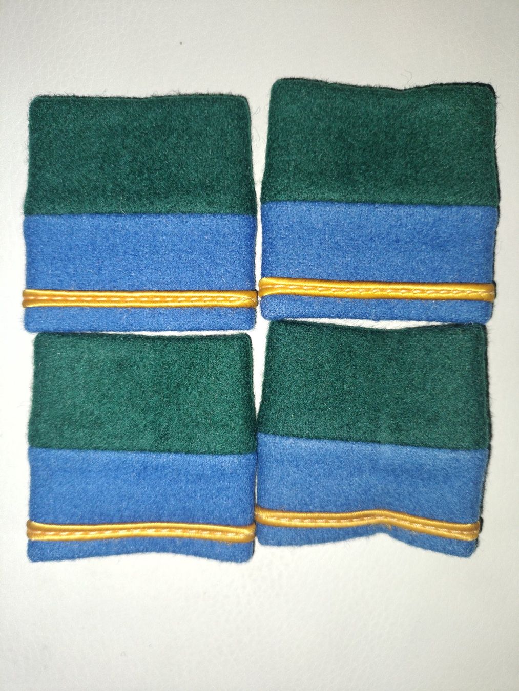 Schweizer Armee Uniformen: Schweizer Armee Militär Uniform Schulterpatten – Gebraucht aus Schwanden Sigrisw von cadieux71