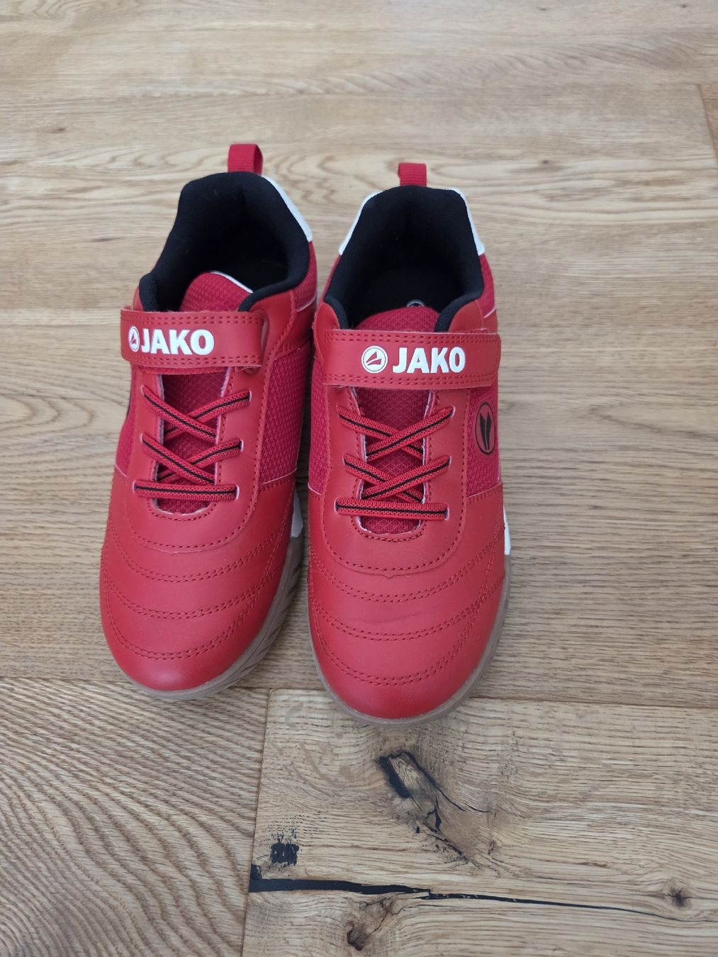 Jako Chaussures garçon: Kinderschuhe Jako Gr. 34 – D'occasion à Liestal par Milo-2286
