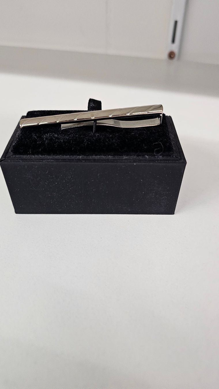 Cravatte: Krawattennadel neu und in Box verpackt – Nuovo e nell'imballaggio originale da Fehraltorf venduto da yan_t9yg 2