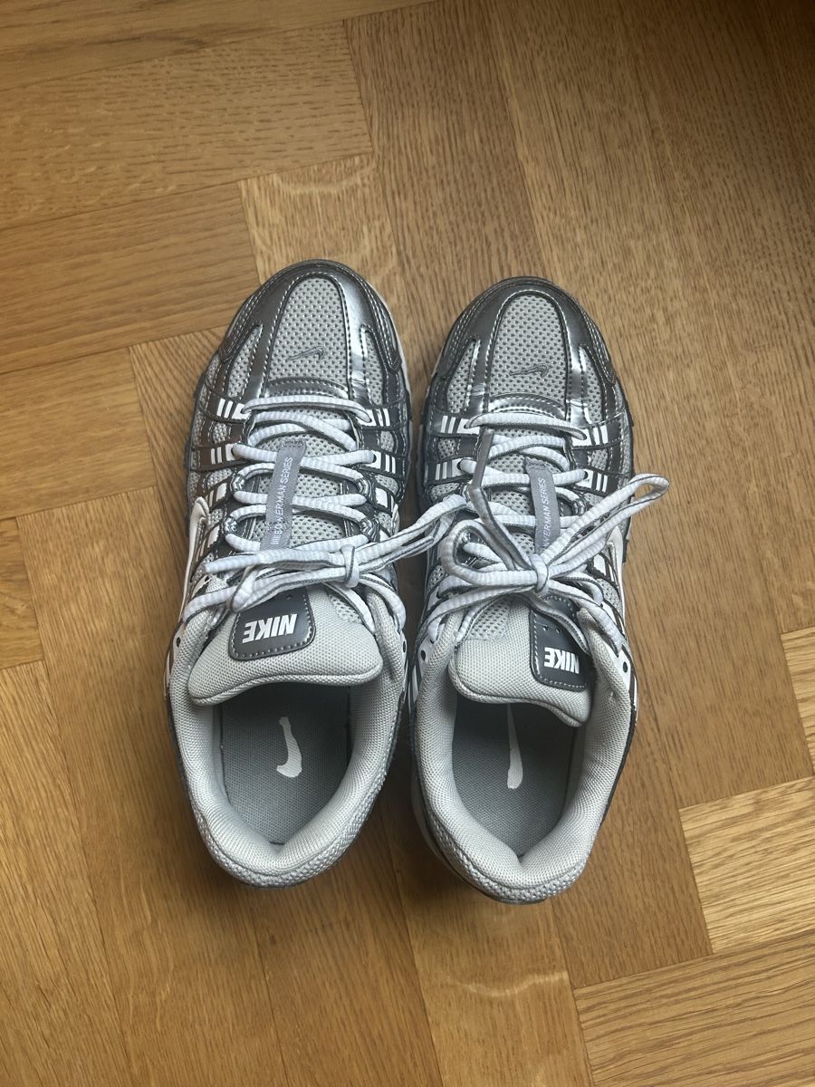 Nike Scarpe da uomo: Nike P6000 Silber / Grösse 39 – Usato da Zürich venduto da ZurichGothenburg 1