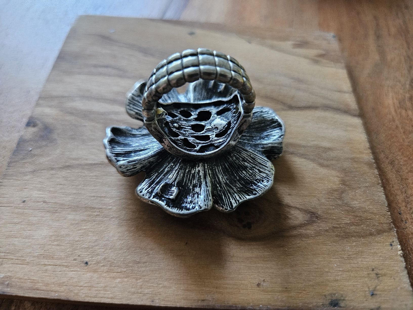 Ringe: Mega schöner, grosser Ring Blume – Gebraucht aus Zuzwil SG von Martino1981 4