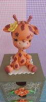 Süessi Giraffe auf Vintage Holzkommode, Top Zustand! (52)