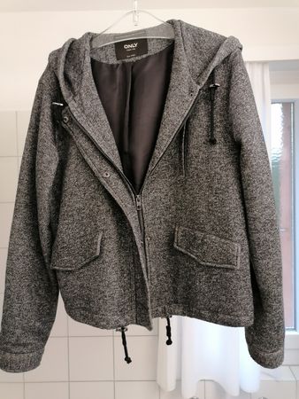 Winterjacke von ONLY, Schwarz meliert, Grösse 38, Top!