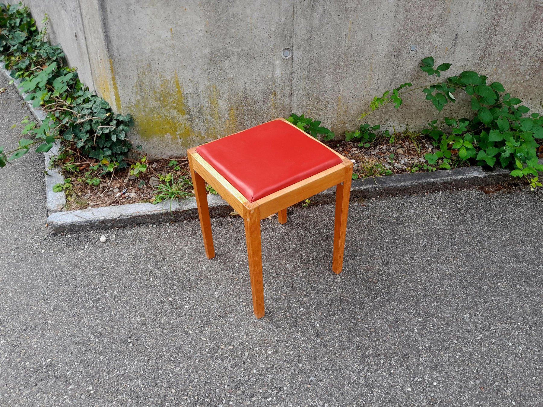 Hocker: Vintage Hocker / Stuhl / Taburettli – Gebraucht aus Männedorf von Bel-view 1