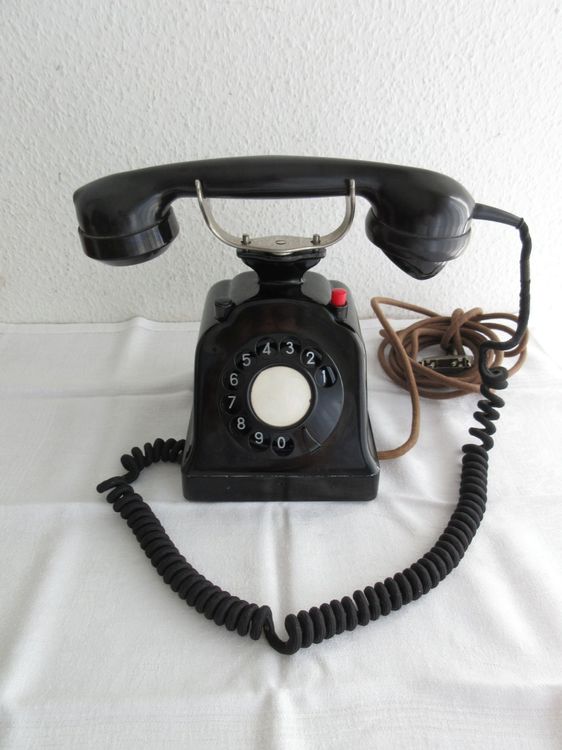 Altes Tischtelefon, sehr dekorativ! 1