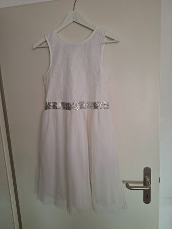 Mädchenkleid weiss mit Pailletten und Tüll, guter Zustand