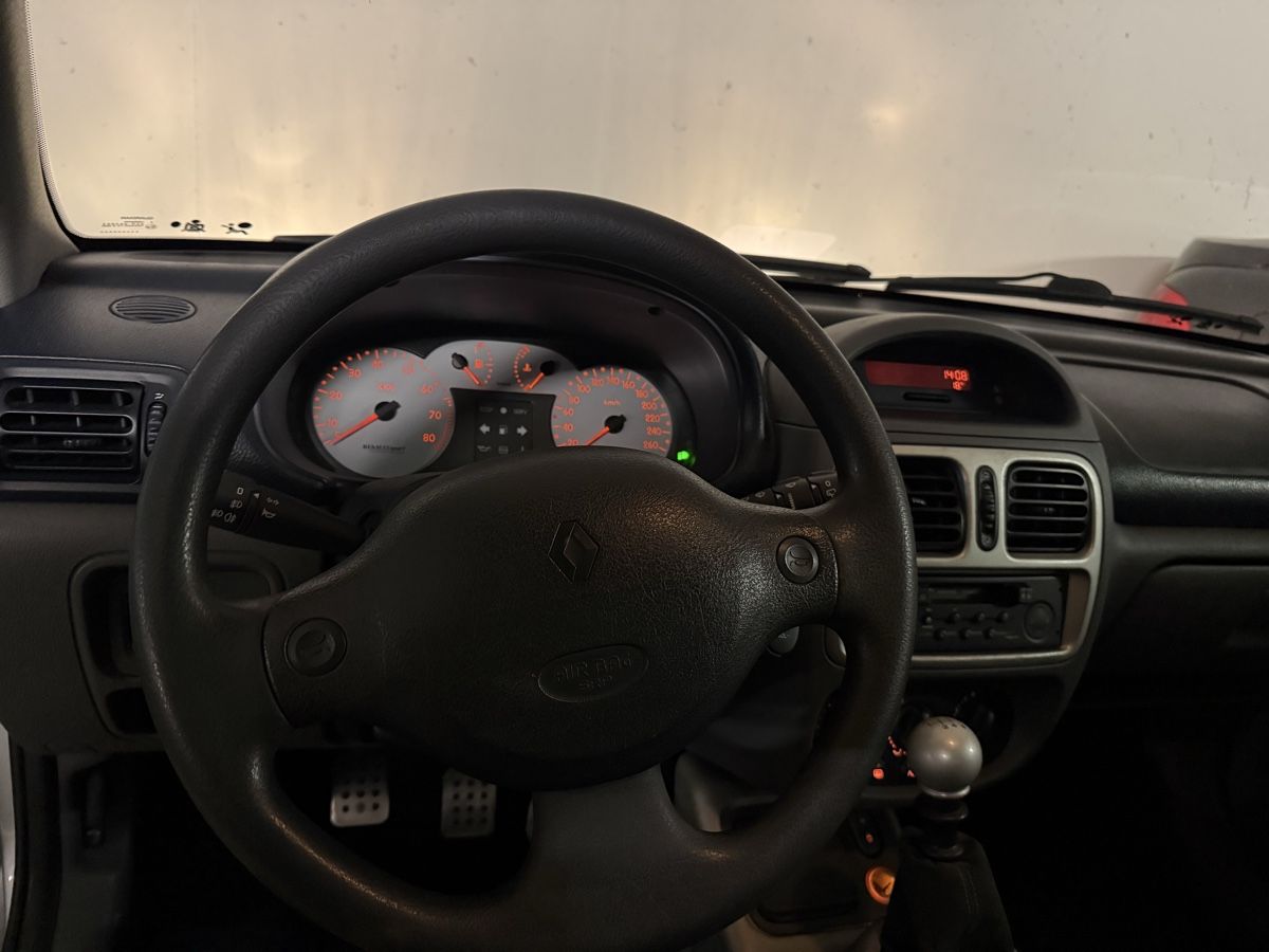 Renault Autos: Clio V6 – Neuf (Voir description) à Engelberg par Tieger3 7