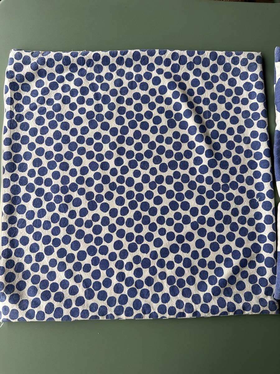H&M Cuscini: H&M Home Kissenhüllen 50x50 – Usato da Bern venduto da Tana31 2