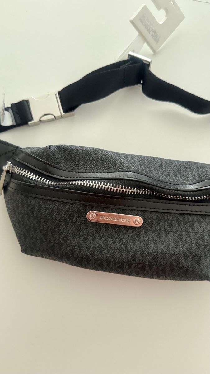 Michael Kors Borse: Michael Kors Bauchtasche – Nuovo e nell'imballaggio originale da UNTERSIGGENTHAL venduto da s_rzb8 1