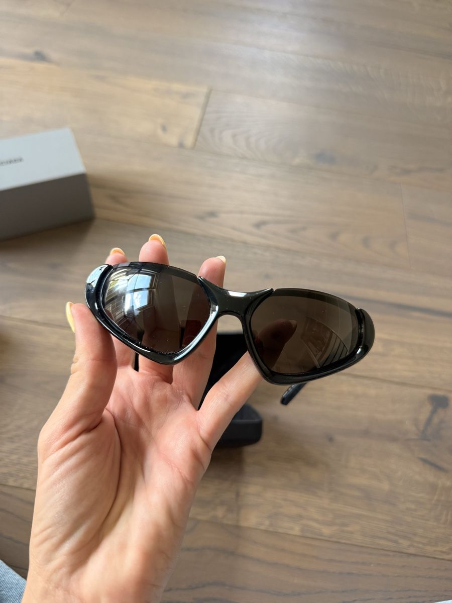 Balenciaga Lunettes & Verres: Balenciaga Sunglasses with Case – D'occasion à Zürich par Bellinka23 4