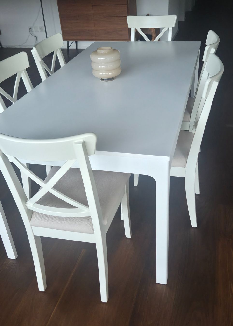 Ikea Set di tavolo e panche: Table bois blanche Ikea Ekedalen avec 6 chaises – Usato da St. Silvester venduto da -JeB- 1
