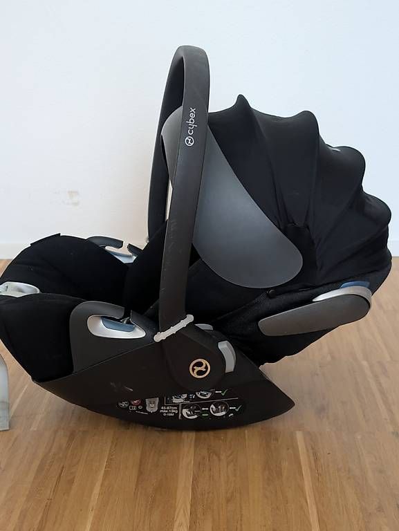 Seggiolini per auto: Cybex Cloud Z i-Size incl. Base Z Station – Usato da Zürich venduto da esajussila2