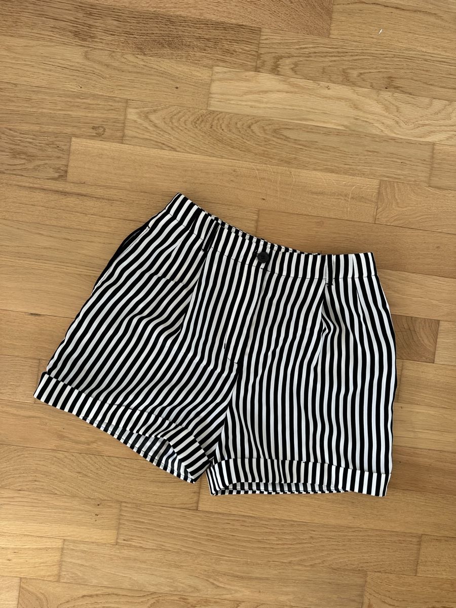 Pantalons: AMERICAN APPAREL | Shorts – D'occasion à Zürich par lachatelain