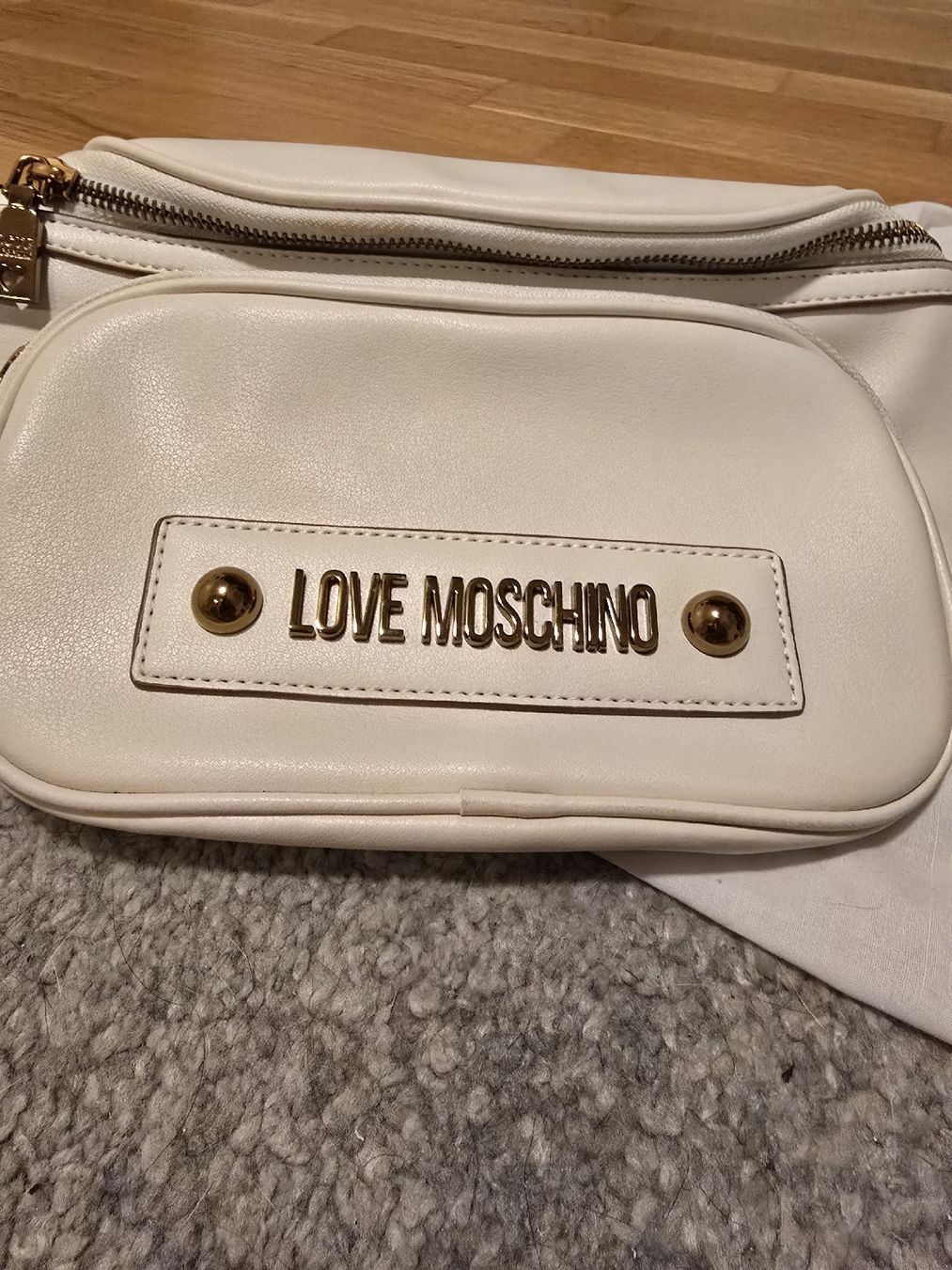Moschino Taschen für Damen: Love Moschino Tasche – Gebraucht aus Niederbipp von Tiffany1771 2