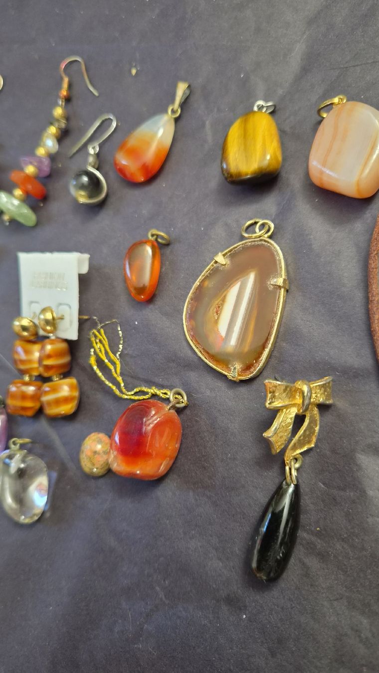 Sonstiger Schmuck: Schmuck Lot Steine Anhänger  – Gebraucht aus Kölliken von Upcycling-by-Mc-TAM 3