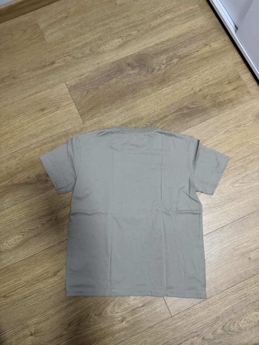 Calvin Klein T-shirts: Maglia Grigia CK – D'occasion à Bodio TI par bau_62fr 2