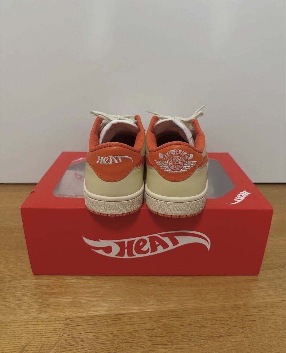 Jordan Scarpe da uomo: Jordan 1 Low "Heat" (Custom) – Usato da Basel venduto da Kevinbuckcards 2