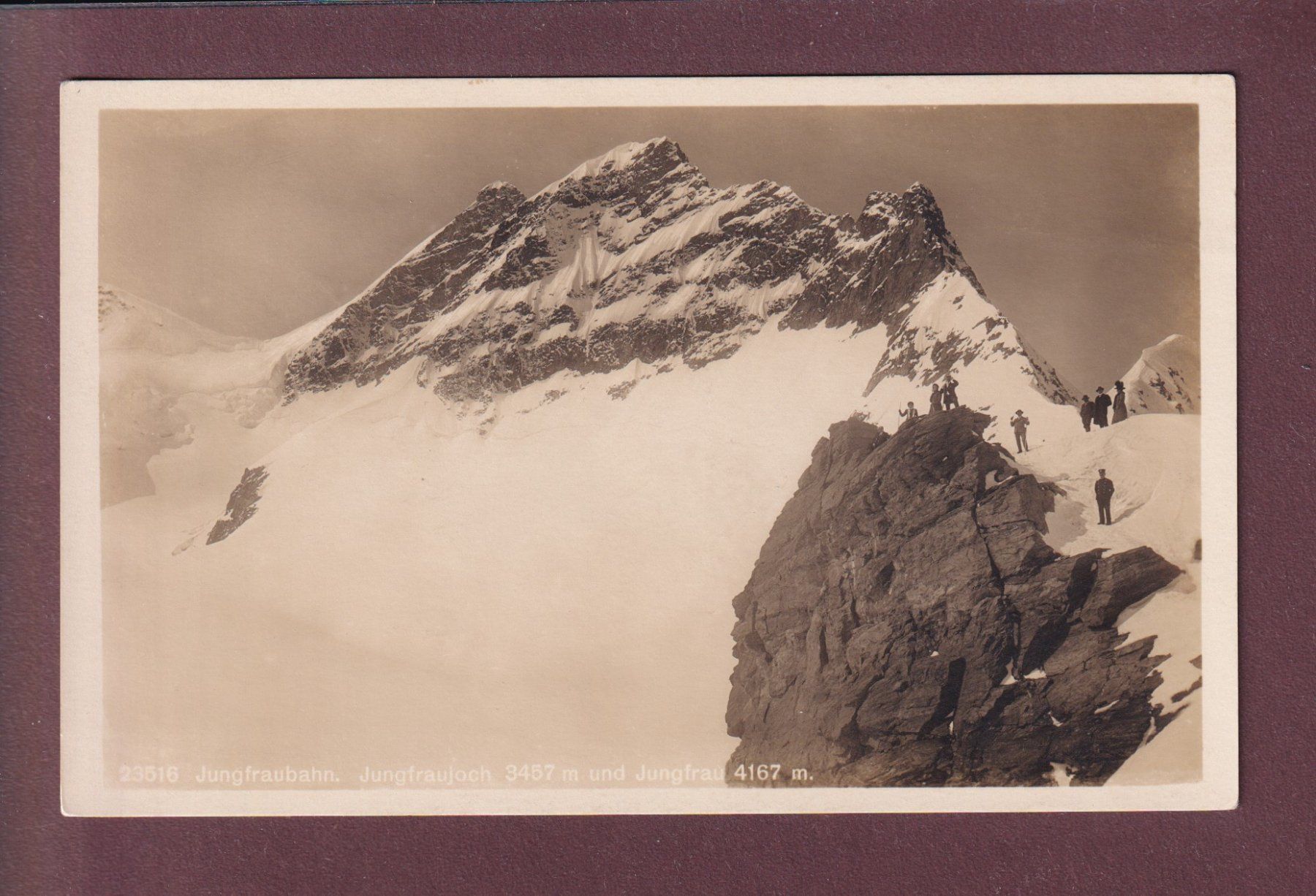 Cartoline postali: JUNGFRAUJOCH - Jungfrau - Leute – Usato da Pully venduto da nicecards