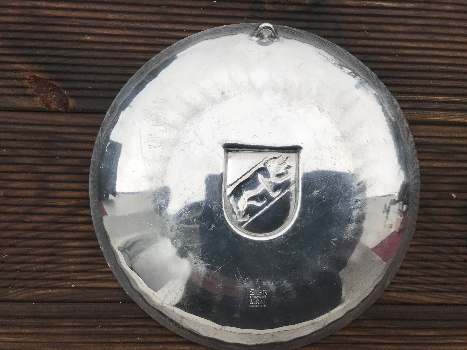 Sonstige Antiquitäten & Kunst: Aluminium Wandteller mit Berner Wappen SIGG – Gebraucht aus Salmsach von Fxwg 1