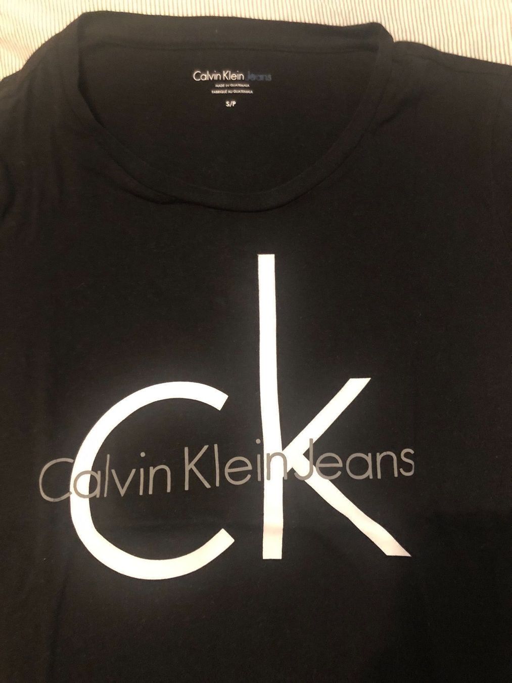 Calvin Klein T-shirt: Calvin Klein T-Shirt Damen – Usato da Schwerzenbach venduto da coccanella 1
