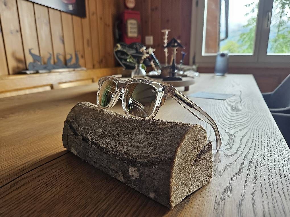 Moncler Brillen & Gläser: Moncler Sonnenbrille – Gebraucht aus Sisikon von bryke 1