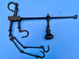 antike Waage mit Schwertknauf Gewicht Durchm.56 mm