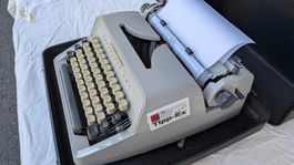 Schreibmaschine Schidegger mit Koffer guter Zustand