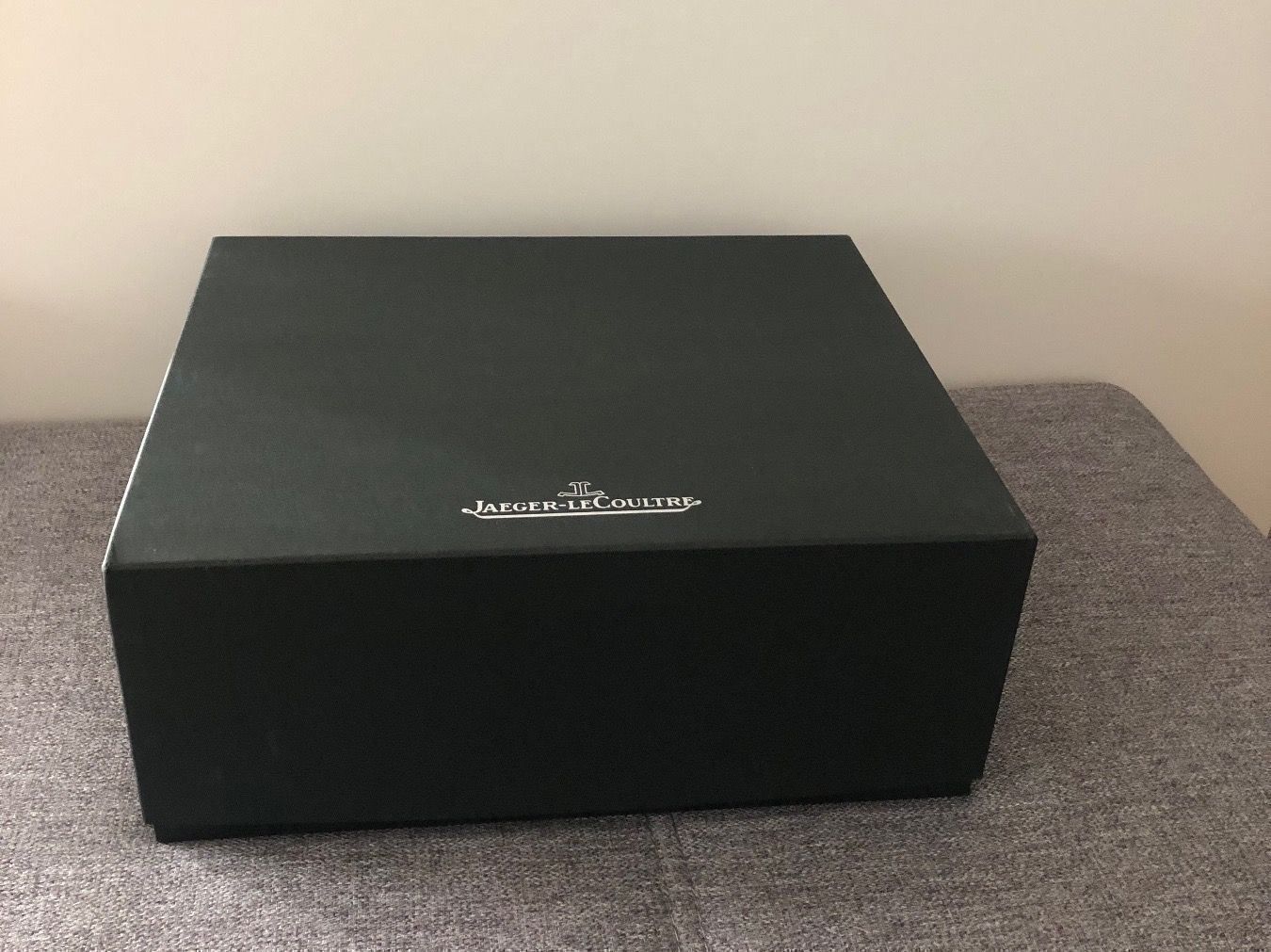 Jaeger-Lecoultre Orologi: Jaeger lecoultre  Box Luxus Ecrin Uhr Watchbox – Nuovo e nell'imballaggio originale da Ebikon venduto da Gaenggeliwaar 7