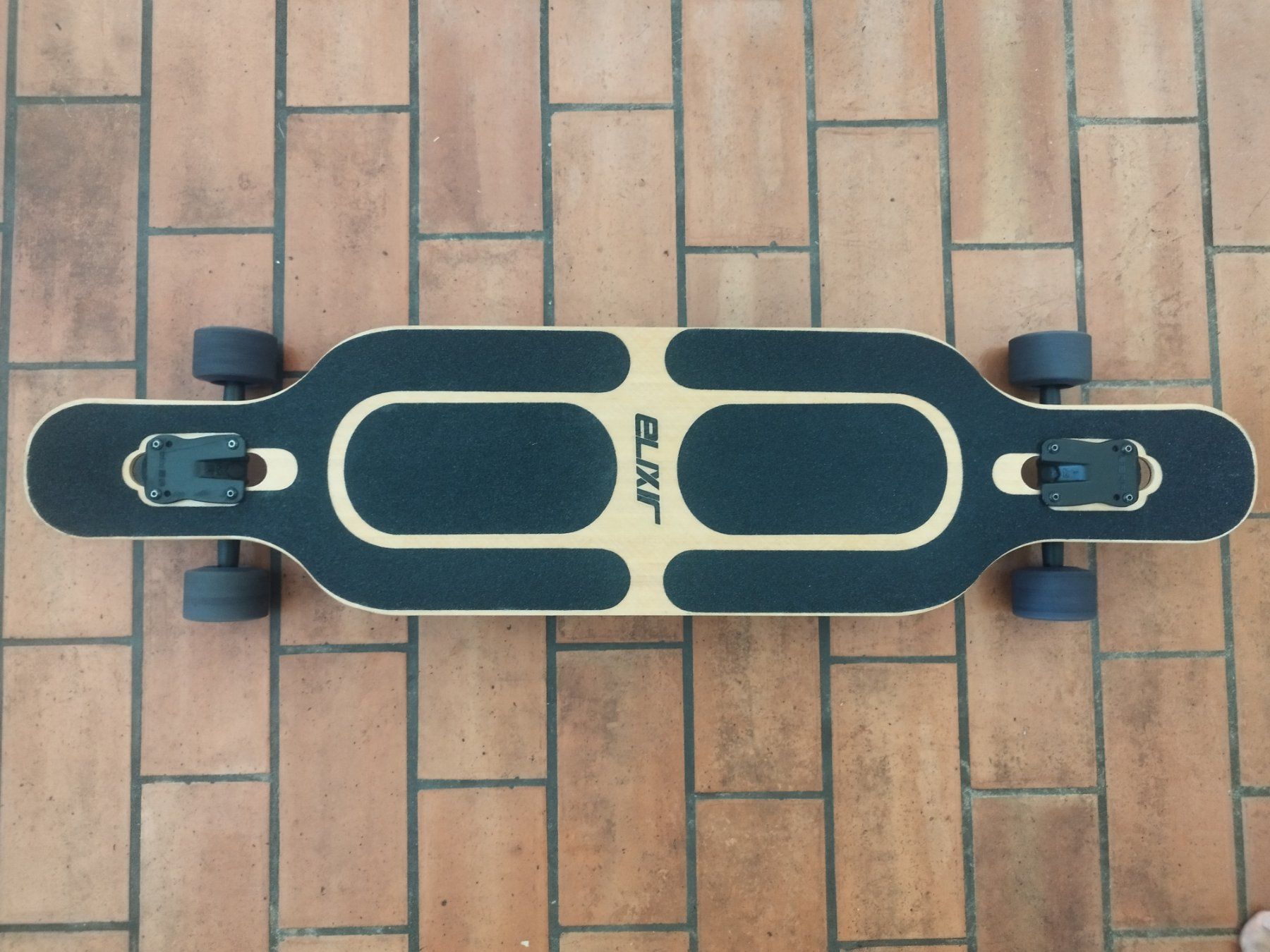 Skateboards: Longboard Fibertech Elixir 40" Flex 2 – Neuf (Voir description) à Heerbrugg par fra_6jds