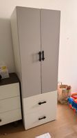 SMÅSTAD / PLATSA Kleiderschrank, weiß/hellgrün
