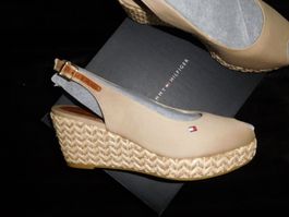 TOMMY HILFIGER Wedges Sandale SCHUHE Gr. 37 Farbe sand NEU