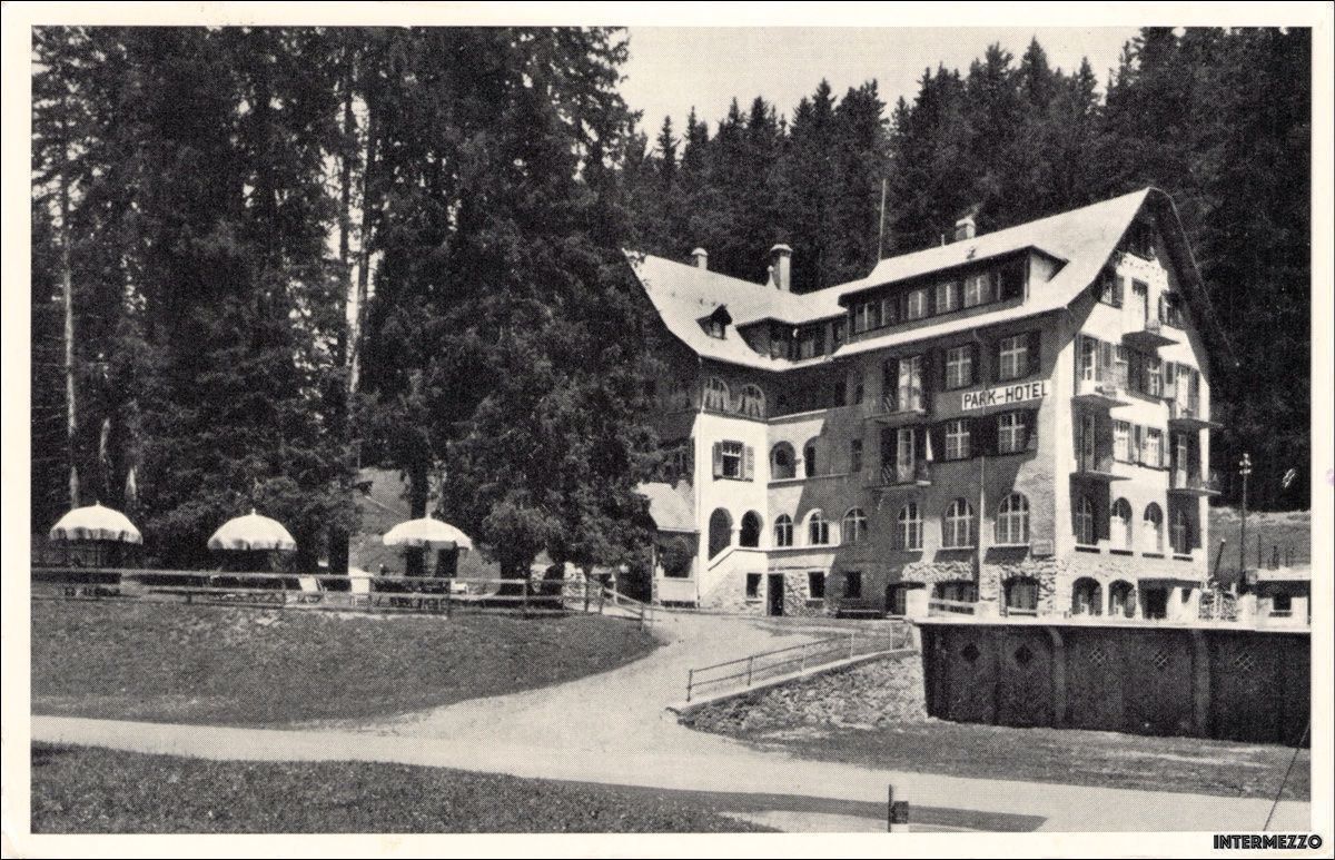 Cartoline postali: Lenzerheide // Parkhotel // 1951 – Usato da Basel venduto da intermezzo12