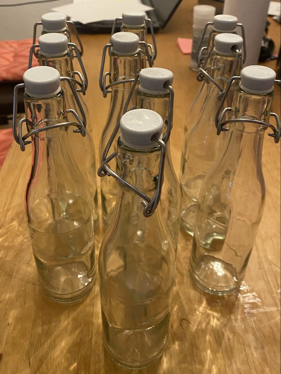 Verres, cruches & bouteilles: Glasflaschen 33cl – D'occasion à Wislikofen par bae_5pbx