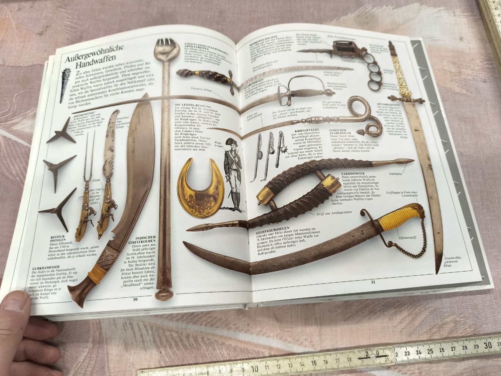 Libri: BUCH ..Waffen & Rüstungen – Usato da Cama venduto da anto_a 6