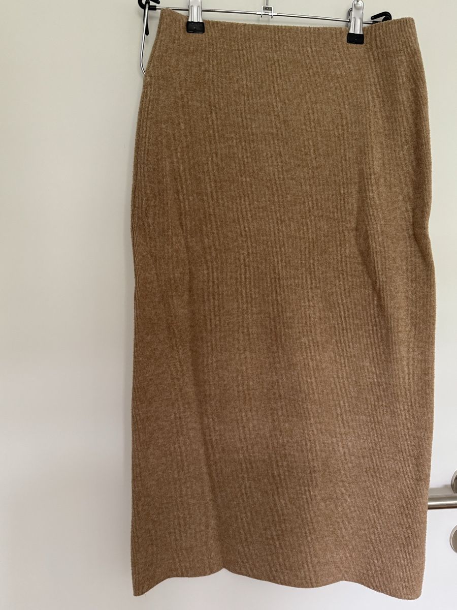 Zara Lotti di vestiti: Zara Strickset Pullover & Rock (S/M)  – Usato da Triesen venduto da antonellaaa_ 8