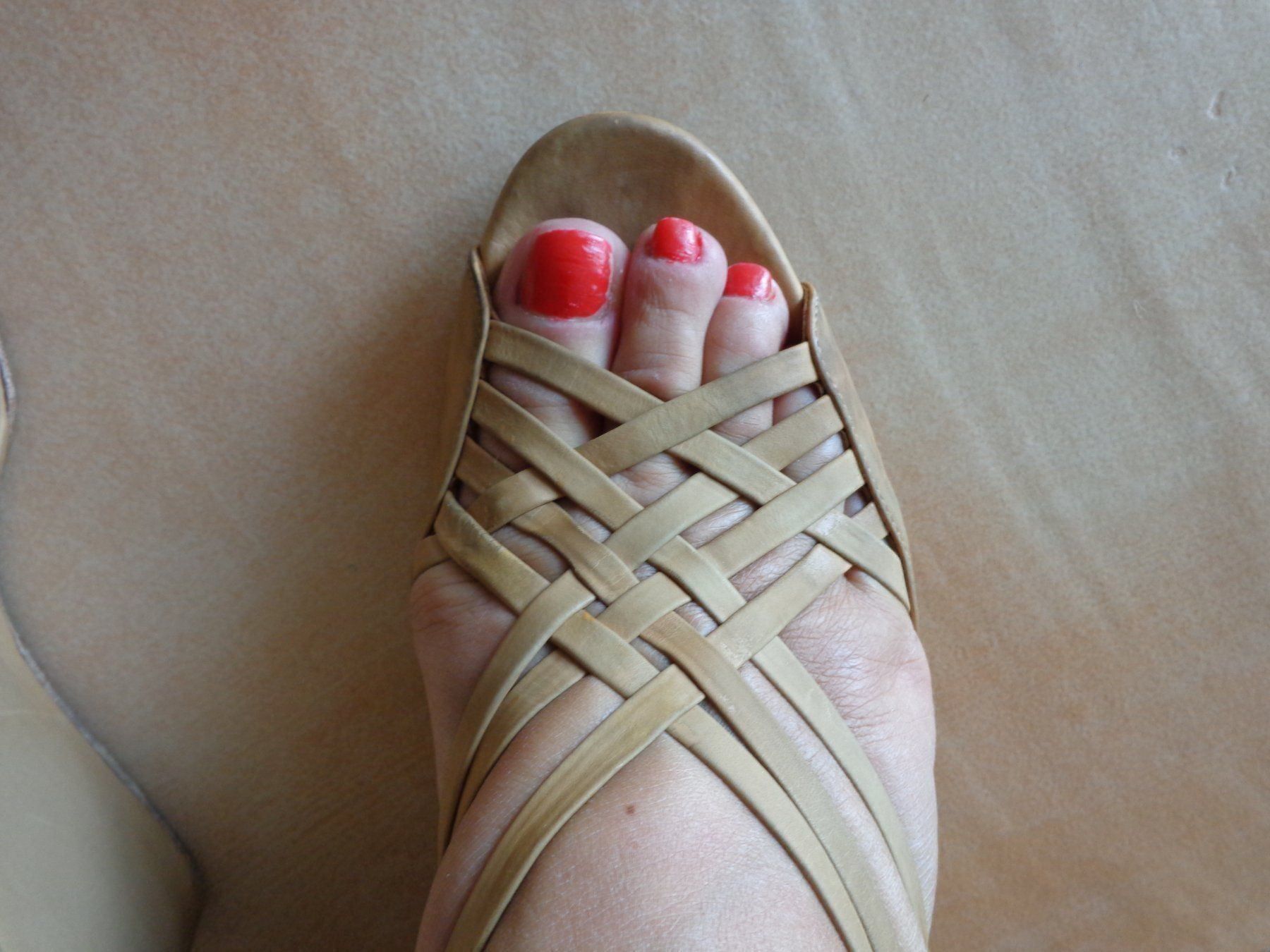Damenschuhe: Sandales compensés en cuir beige 40 – Gebraucht aus St-Blaise von endora63 1