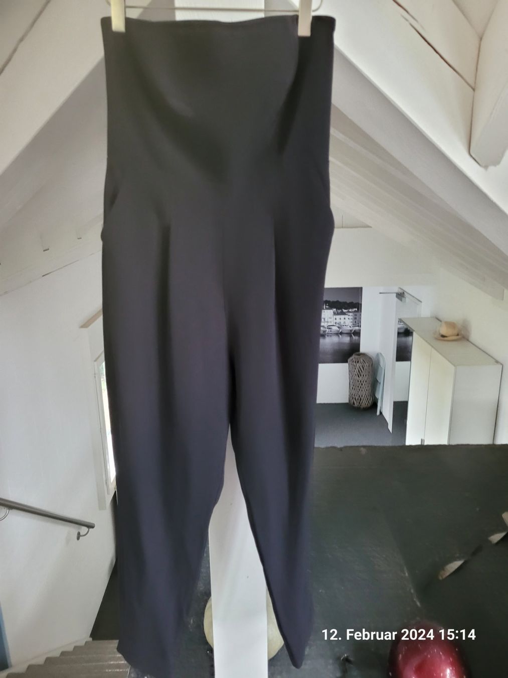 Esprit Tute: Schwarzer Jumpsuit - Elegant und bequem – Usato da Bünzen venduto da Milly32 3