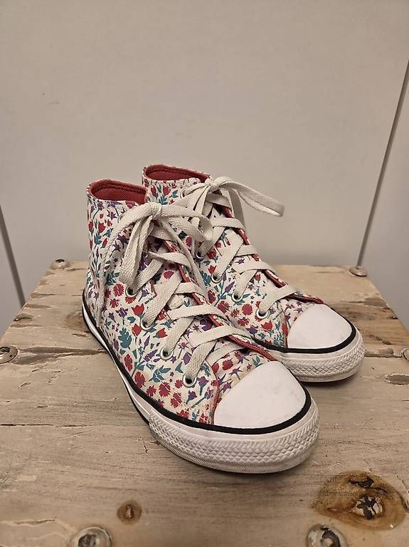 Scarpe da uomo: Converse All Star Gr. 33 – Usato da Volketswil venduto da zacki09