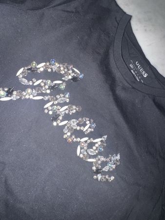 Schwarzes Guess T-Shirt mit Strass, neuwertig, Grösse xs
