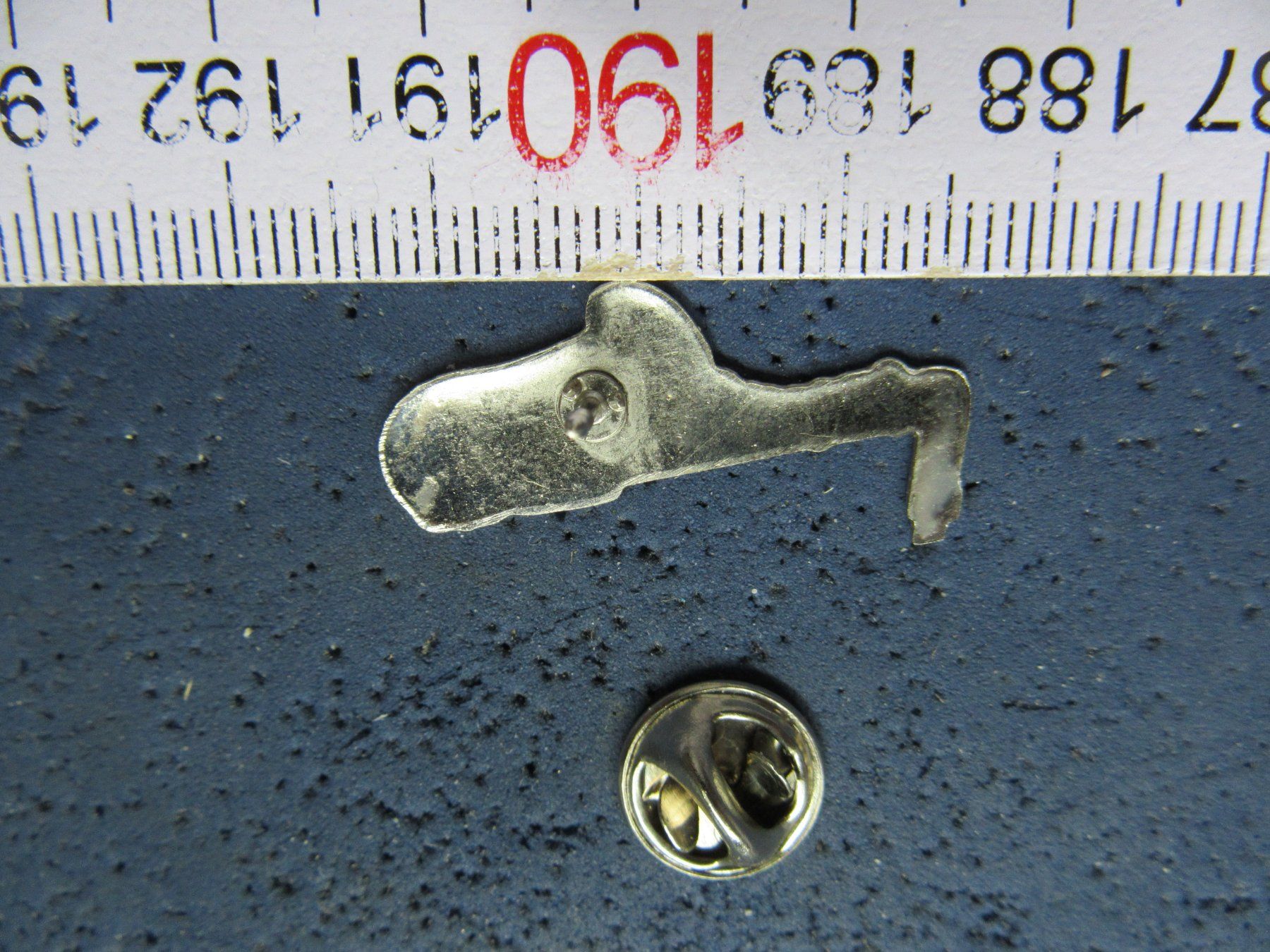 Plaketten & Abzeichen: SAXOPHONE MUSIC PIN – Gebraucht aus Ettingen von Hausi4711 1