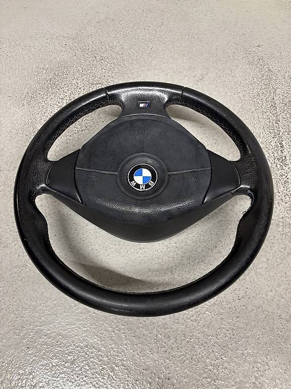 BMW Toutes les pièces auto: BMW E36 M-Sportlenkrad – D'occasion à Würenlos par Daveness 3