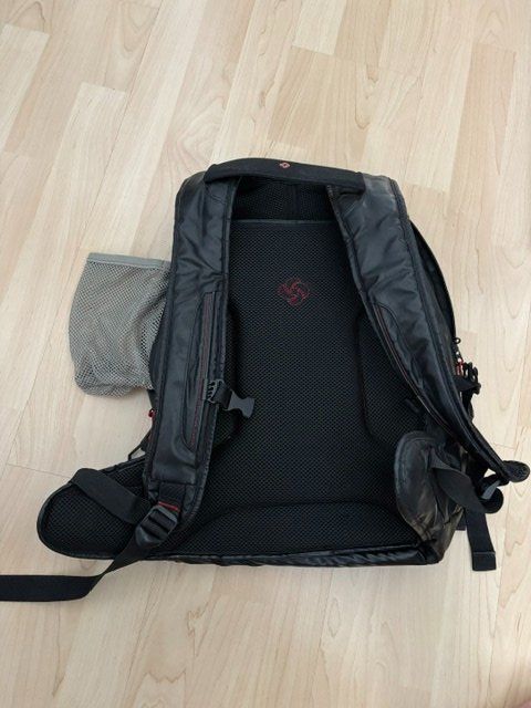 Samsonite Rucksäcke: Samsonite Paradiver Light Schwarz – Gebraucht aus Zürich von mat_8lvr 1