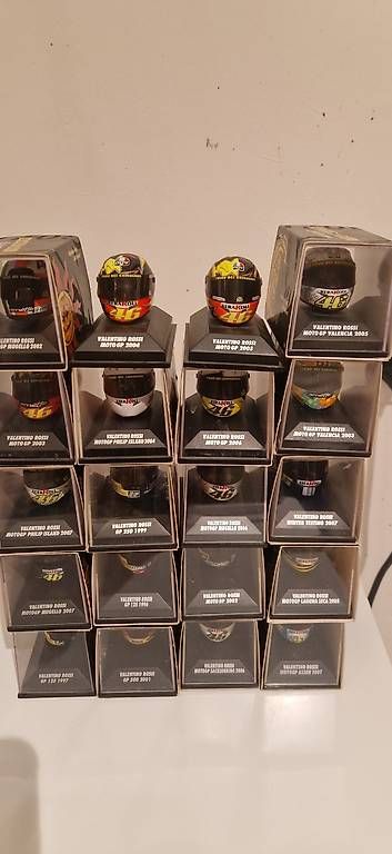 Minichamps Kit di modellismo & Modellini statici: NINI CASCHI VALENTINO.ROSSI – Usato da S. Antonino venduto da ros_r9hm 2